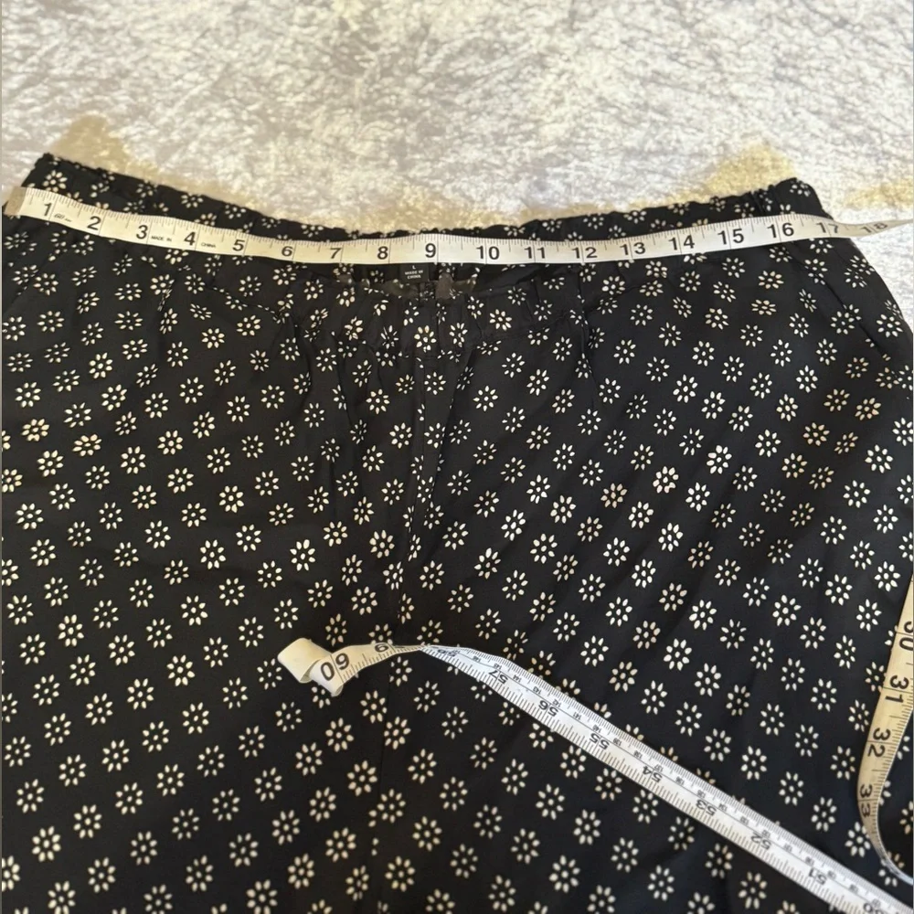 🖤 Black & Ivory Printed Wide-Leg Pants – Boho Border Print (Size L) - Picture 4 of 5